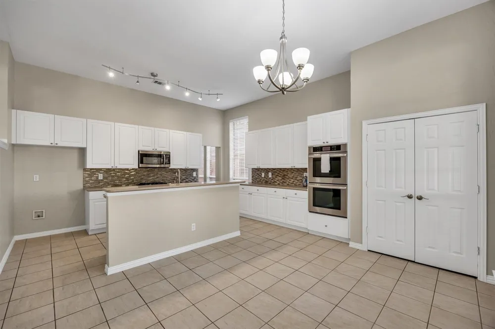 2904 Parkhaven Drive Flower Mound, TX 75022