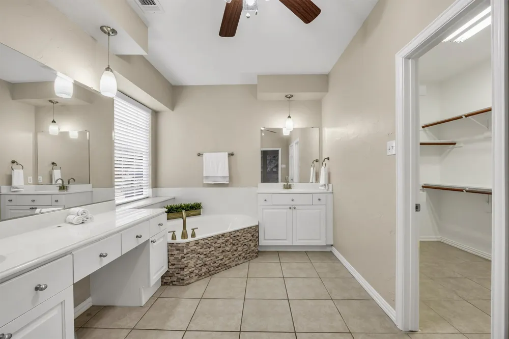 2904 Parkhaven Drive Flower Mound, TX 75022