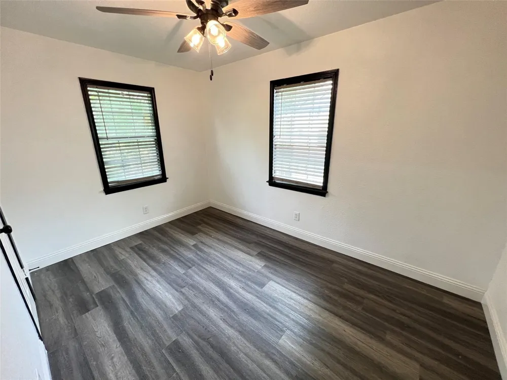 3728 Peach Street Fort Worth, TX 76040