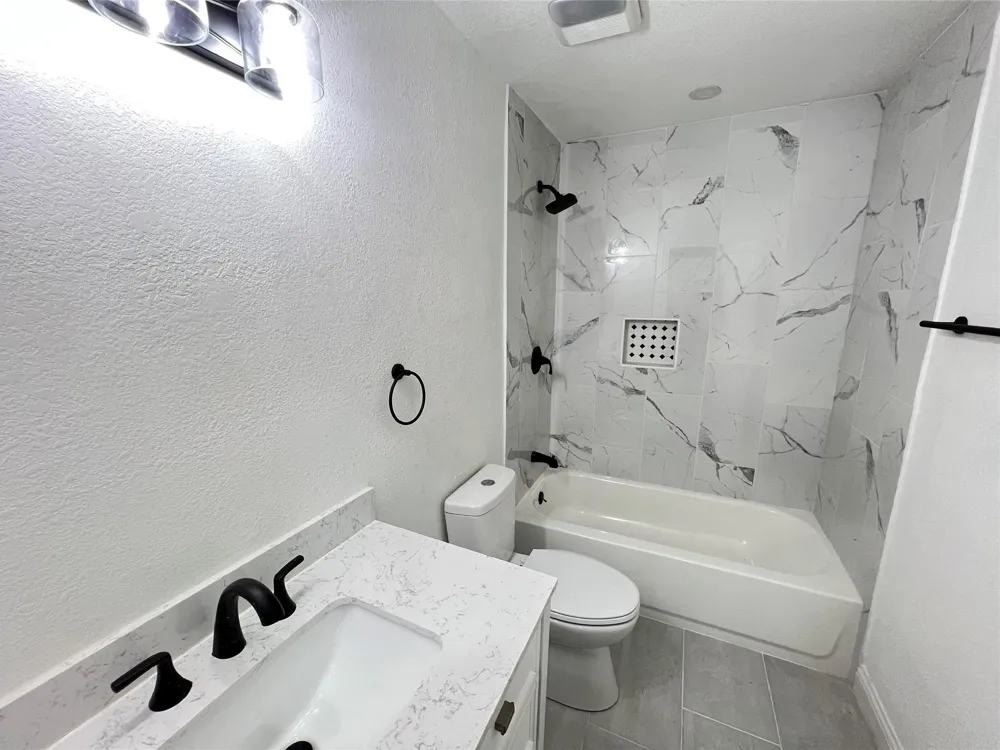 3728 Peach Street Fort Worth, TX 76040