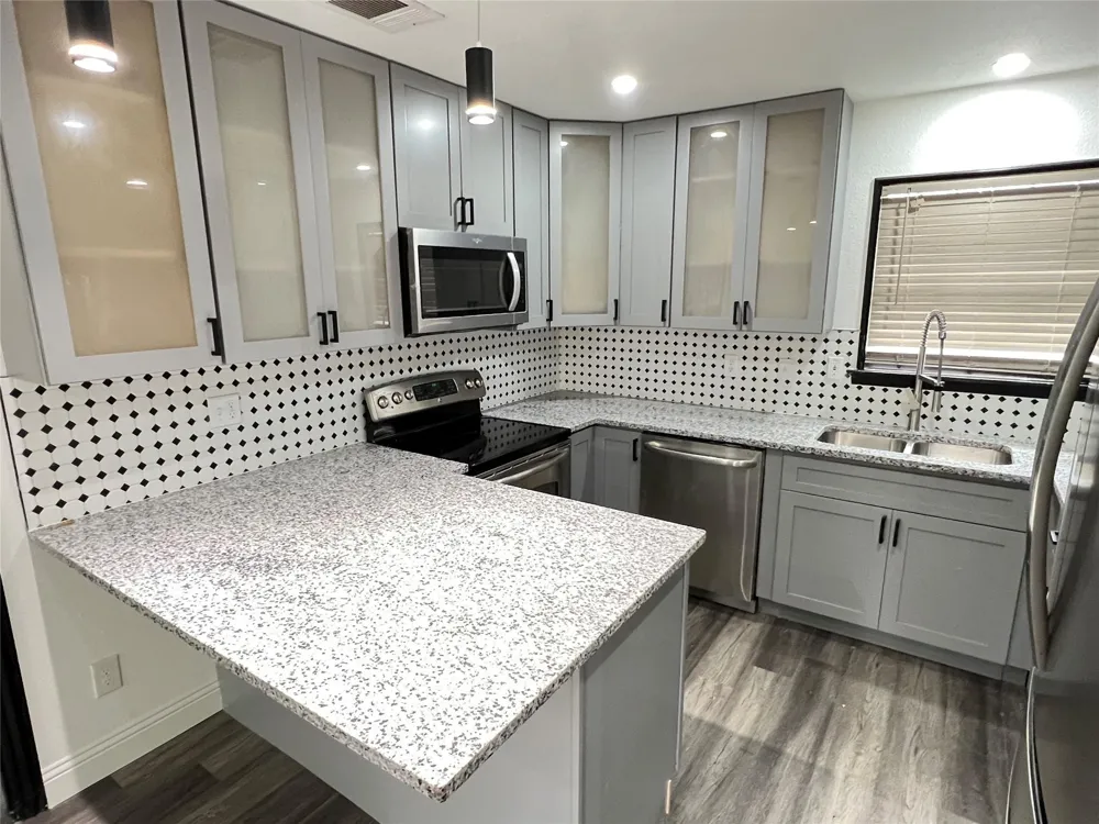 3728 Peach Street Fort Worth, TX 76040