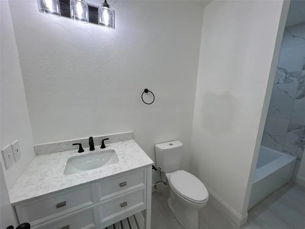 3728 Peach Street Fort Worth, TX 76040