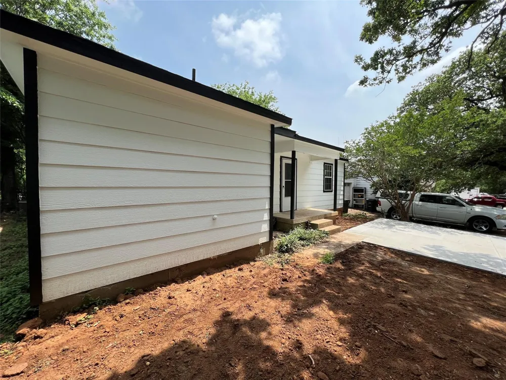 3728 Peach Street Fort Worth, TX 76040