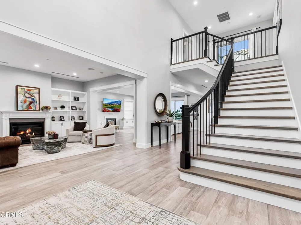 1220 Journeys End Drive La Canada Flintridge, CA 91011