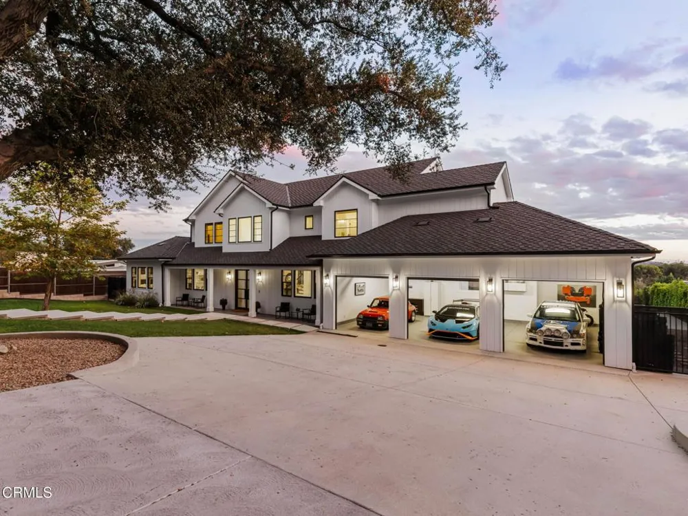 1220 Journeys End Drive La Canada Flintridge, CA 91011