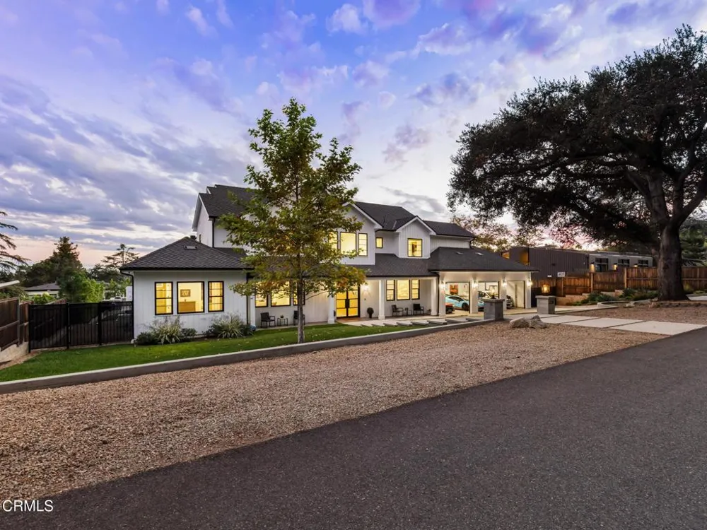 1220 Journeys End Drive La Canada Flintridge, CA 91011