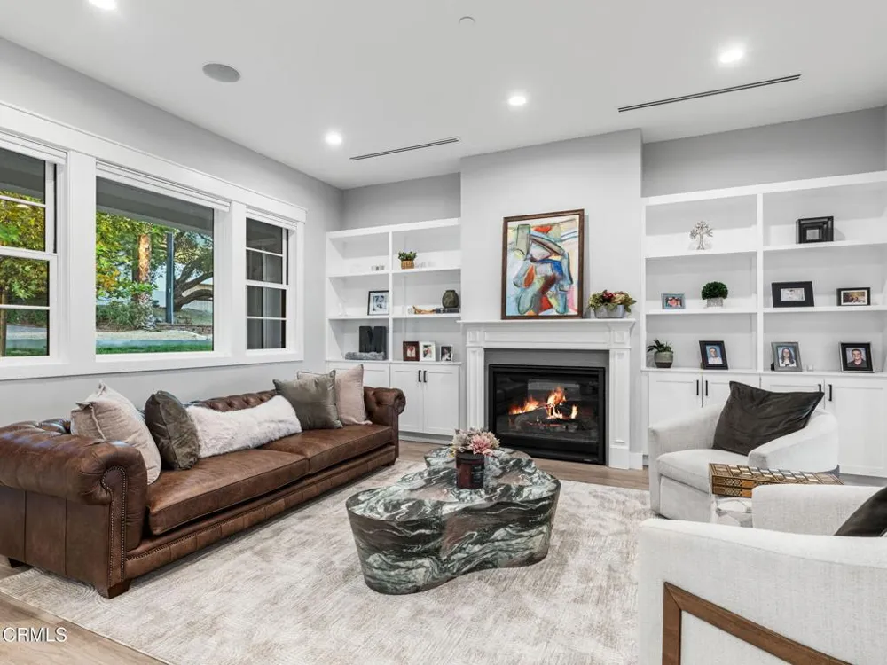 1220 Journeys End Drive La Canada Flintridge, CA 91011