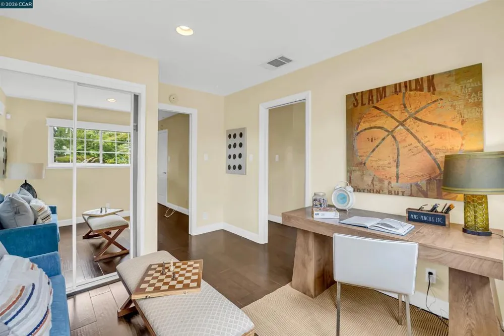 2330 Gill Port Ln Walnut Creek, CA 94598