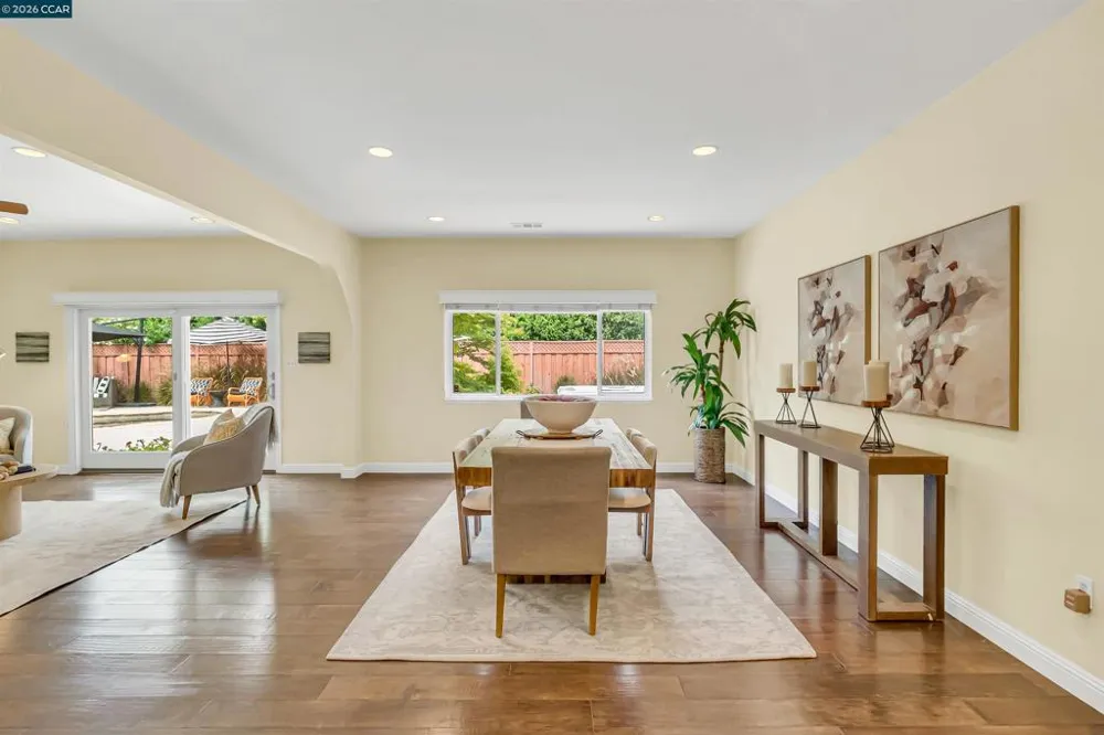 2330 Gill Port Ln Walnut Creek, CA 94598