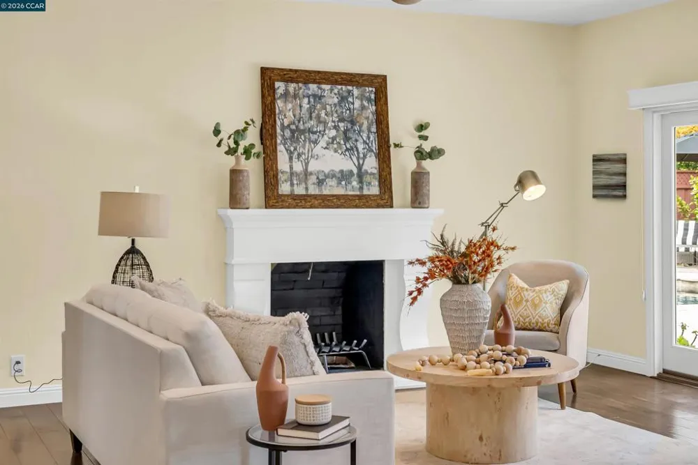 2330 Gill Port Ln Walnut Creek, CA 94598