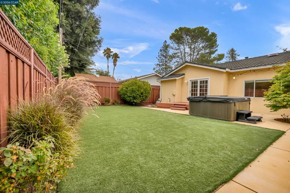 2330 Gill Port Ln Walnut Creek, CA 94598