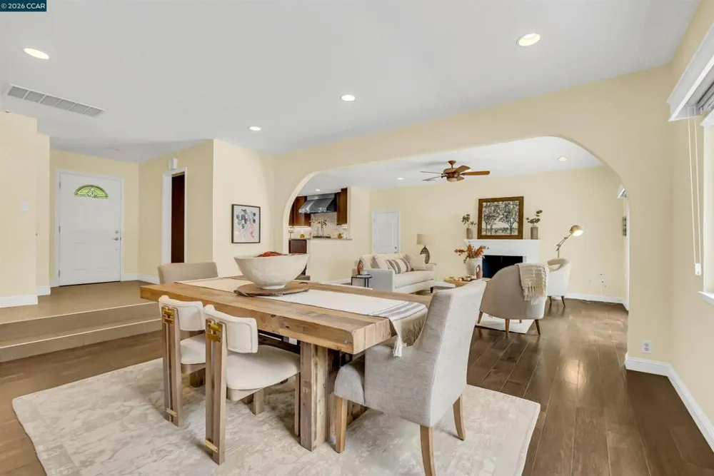 2330 Gill Port Ln Walnut Creek, CA 94598