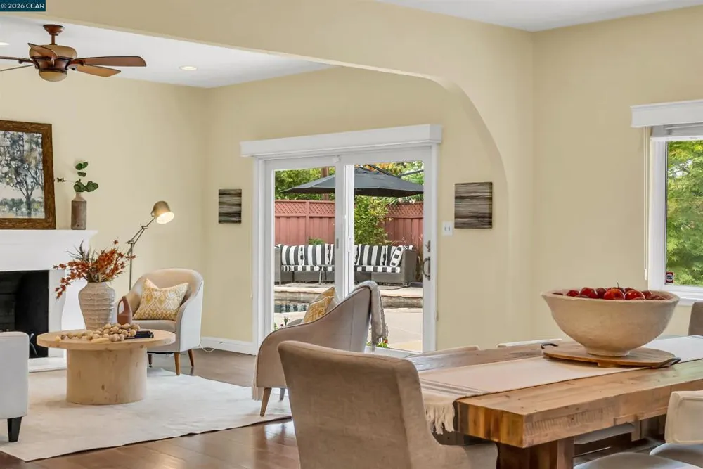 2330 Gill Port Ln Walnut Creek, CA 94598