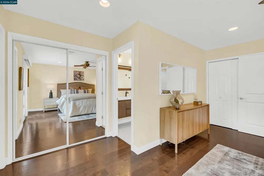 2330 Gill Port Ln Walnut Creek, CA 94598