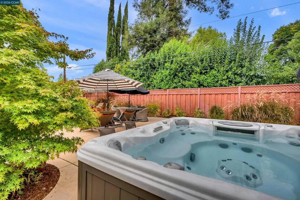 2330 Gill Port Ln Walnut Creek, CA 94598