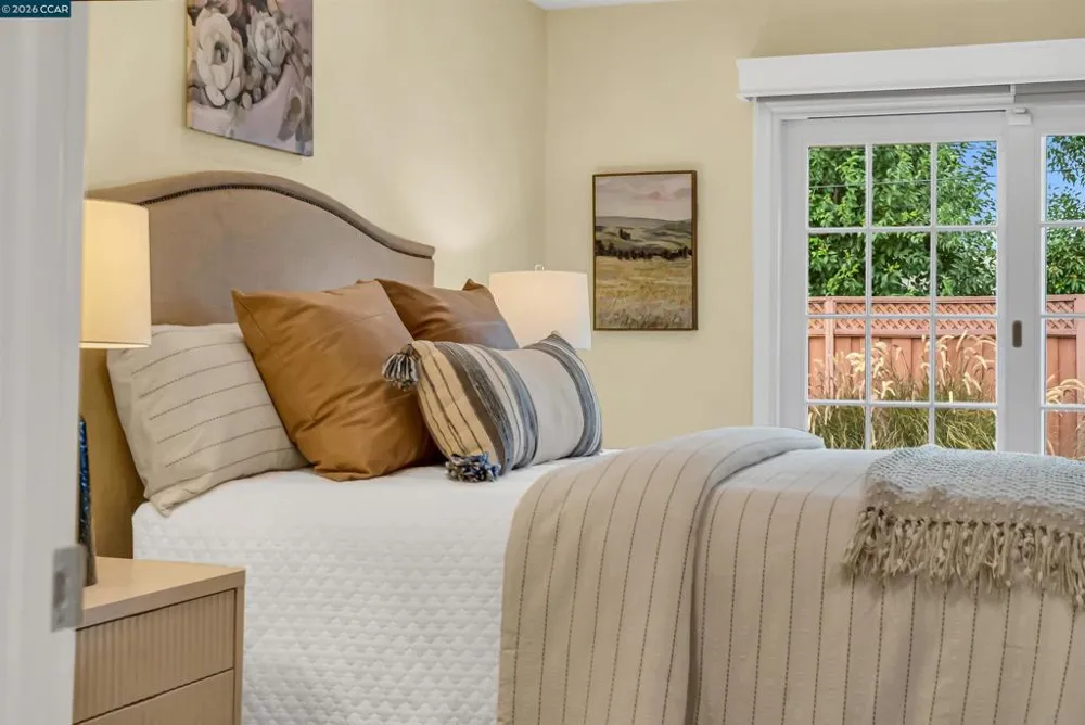 2330 Gill Port Ln Walnut Creek, CA 94598