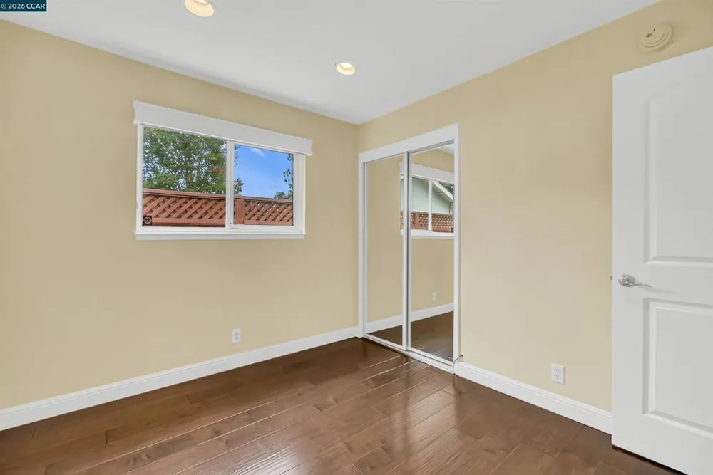 2330 Gill Port Ln Walnut Creek, CA 94598