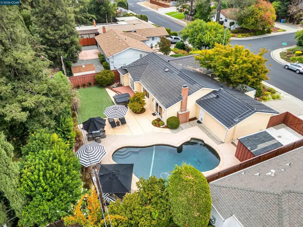 2330 Gill Port Ln Walnut Creek, CA 94598