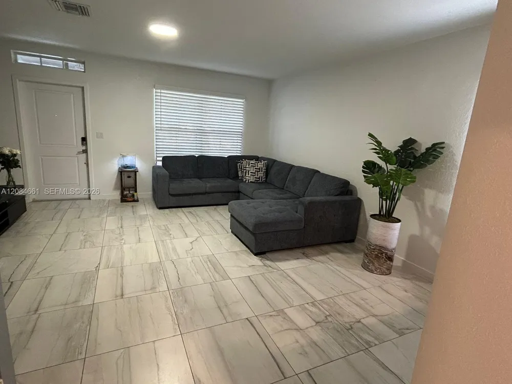 631 NE 4th Ter Florida City, FL 33034