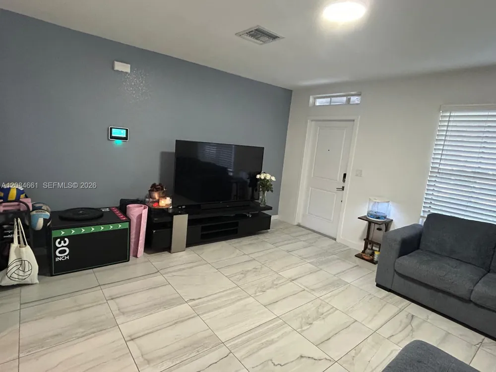 631 NE 4th Ter Florida City, FL 33034