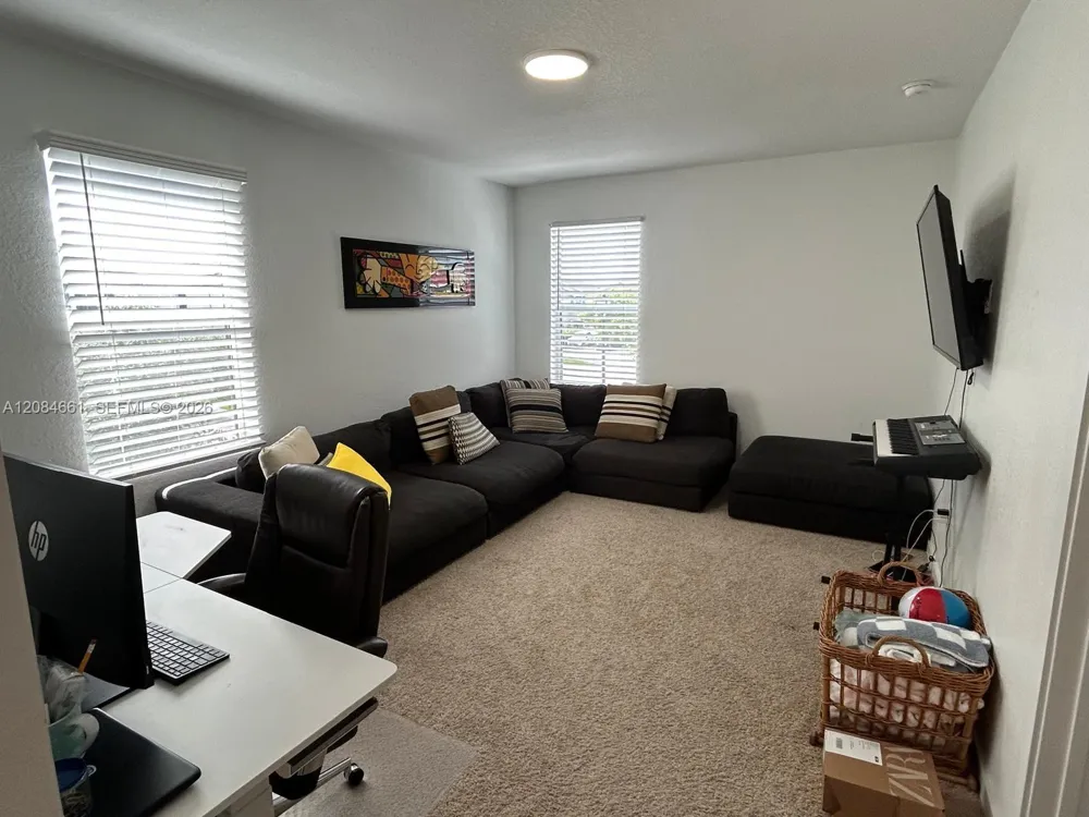 631 NE 4th Ter Florida City, FL 33034