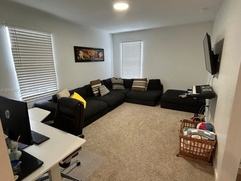 631 NE 4th Ter Florida City, FL 33034