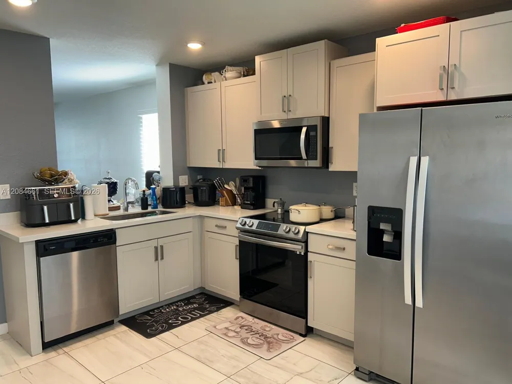 631 NE 4th Ter Florida City, FL 33034