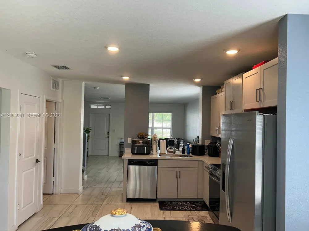631 NE 4th Ter Florida City, FL 33034