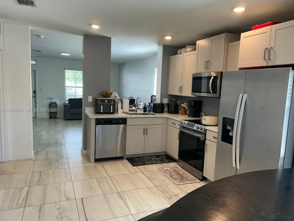 631 NE 4th Ter Florida City, FL 33034