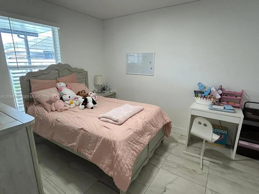 631 NE 4th Ter Florida City, FL 33034