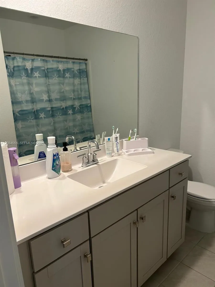 631 NE 4th Ter Florida City, FL 33034