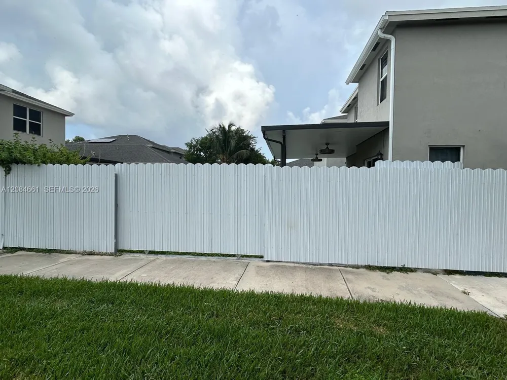 631 NE 4th Ter Florida City, FL 33034