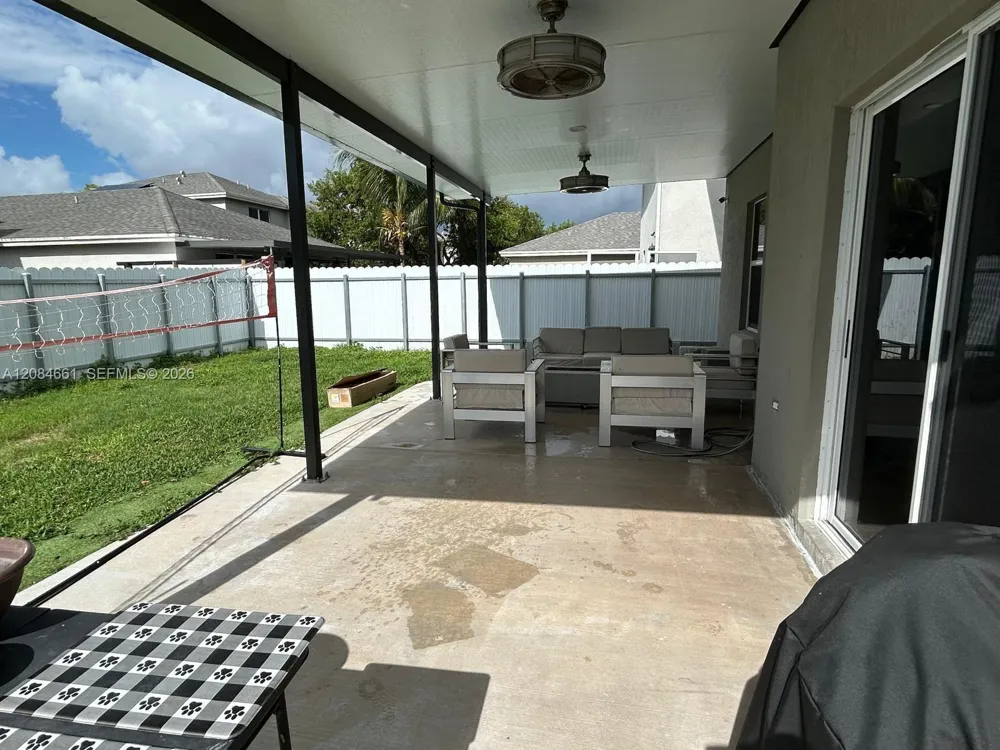 631 NE 4th Ter Florida City, FL 33034