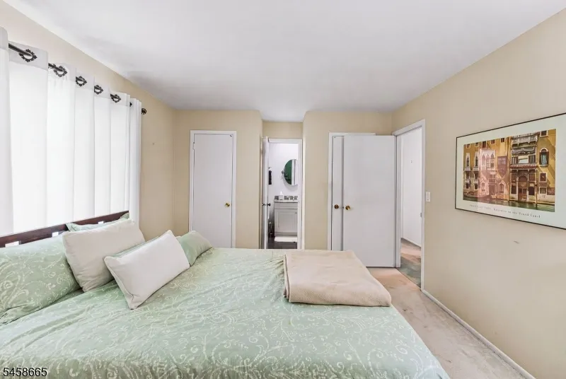12 Cedar Grove Pl Old Bridge, NJ 08857