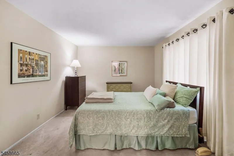 12 Cedar Grove Pl Old Bridge, NJ 08857