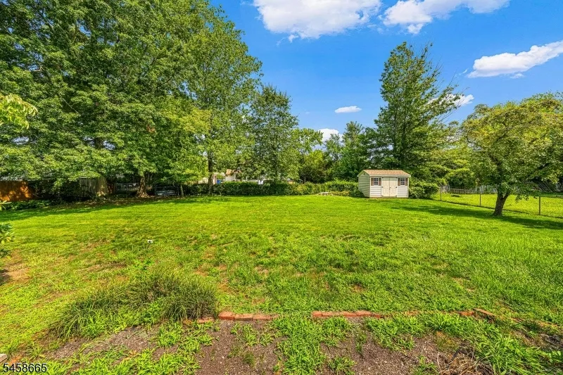 12 Cedar Grove Pl Old Bridge, NJ 08857