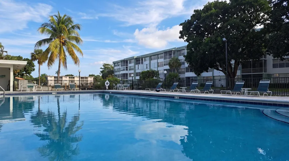 2771 Taft Street #302 Hollywood, FL 33020