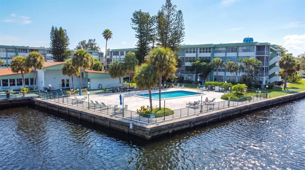 2771 Taft Street #302 Hollywood, FL 33020
