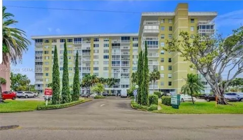 4400 Hillcrest Dr #300-B