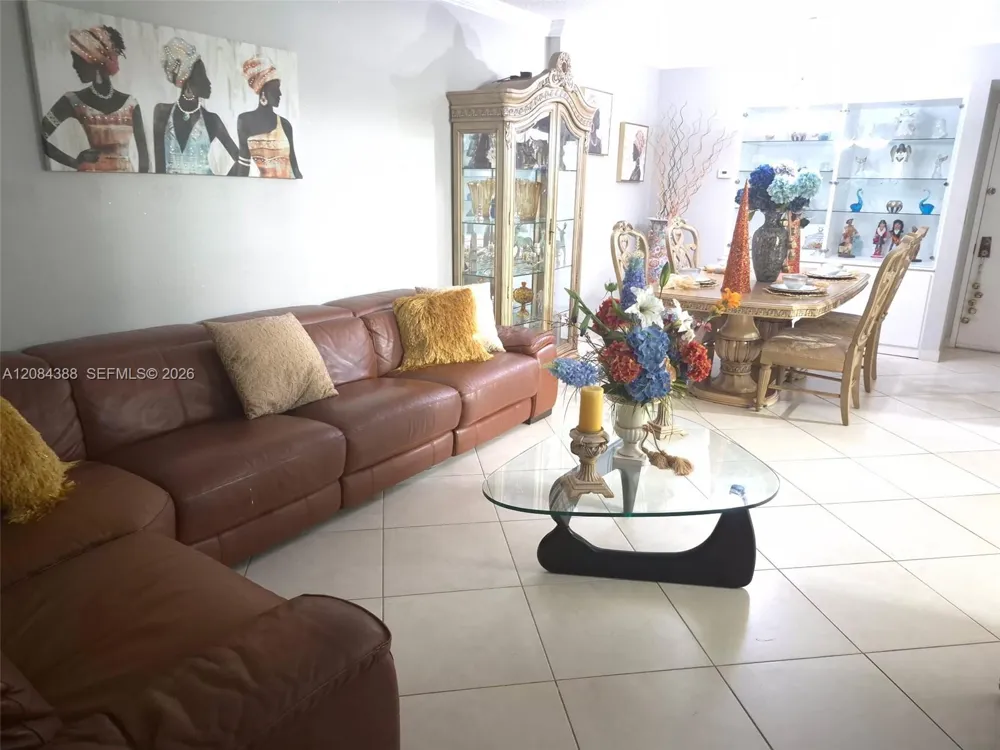 4400 Hillcrest Dr #300-B Hollywood, FL 33021