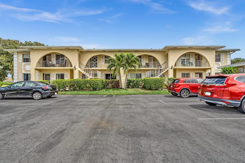 13721 FLORA PLACE #D Delray Beach, FL 33484