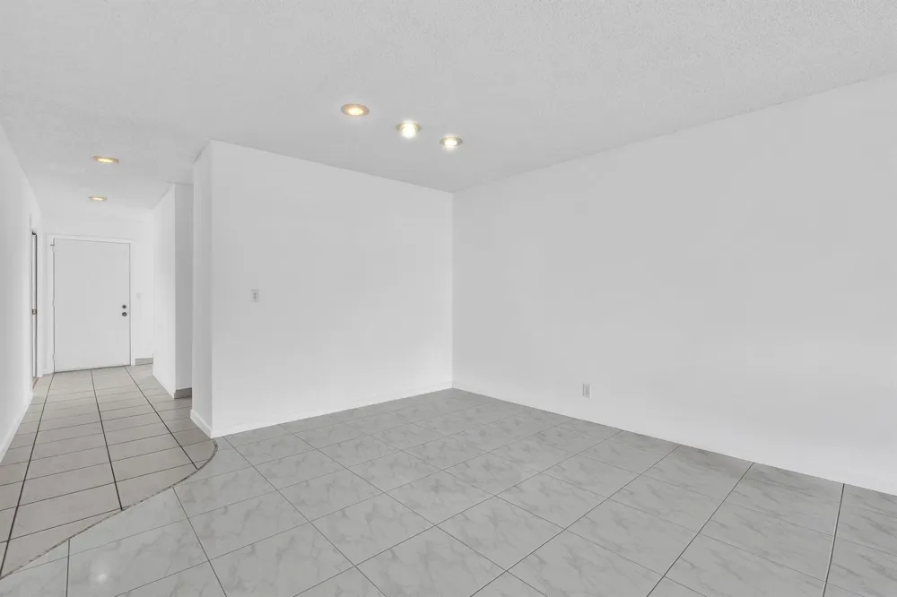 13721 FLORA PLACE #D Delray Beach, FL 33484
