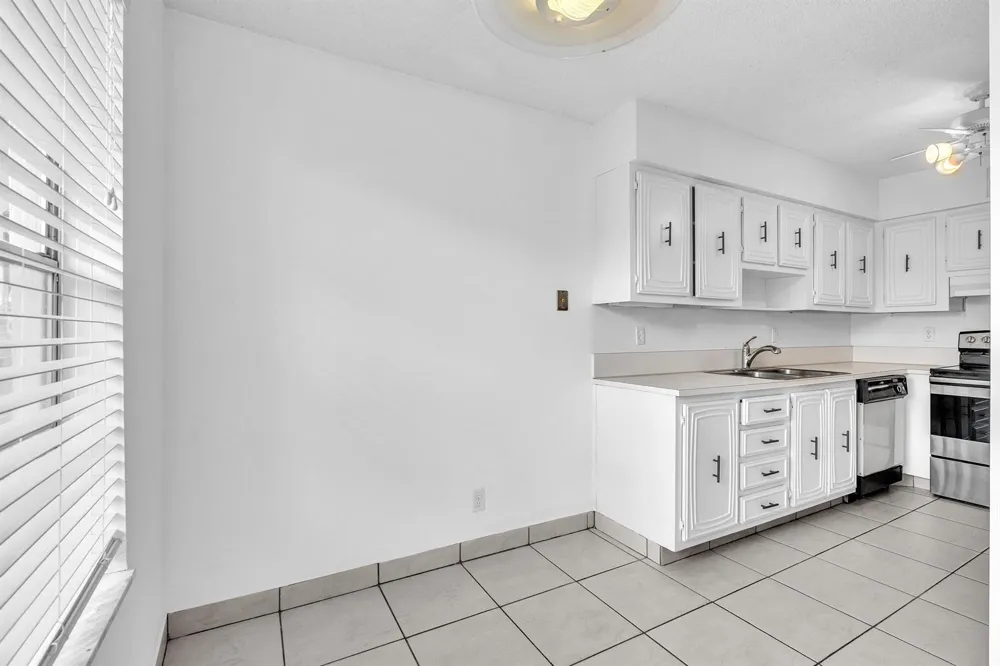 13721 FLORA PLACE #D Delray Beach, FL 33484