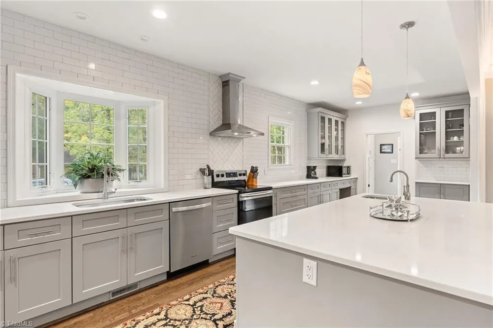 706 W Cornwallis Drive Greensboro, NC 27408