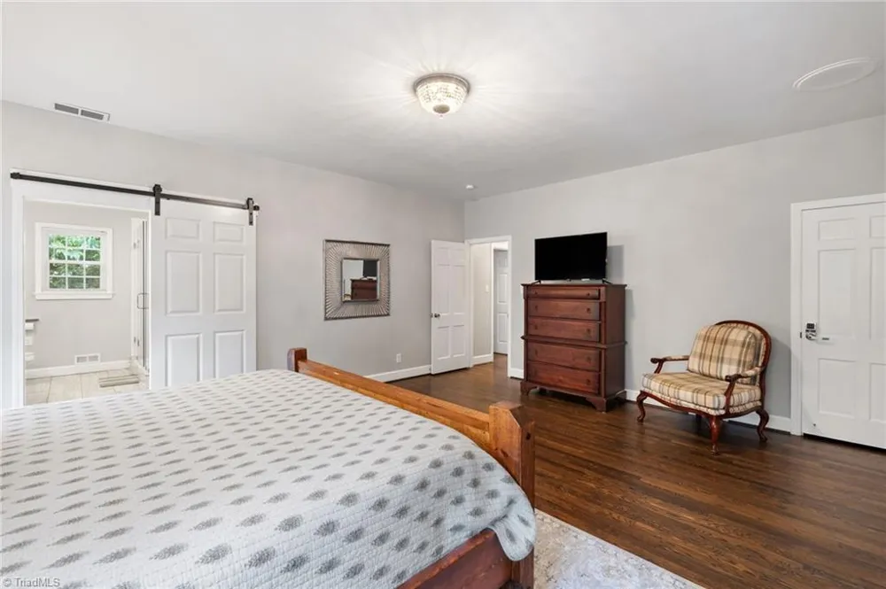 706 W Cornwallis Drive Greensboro, NC 27408