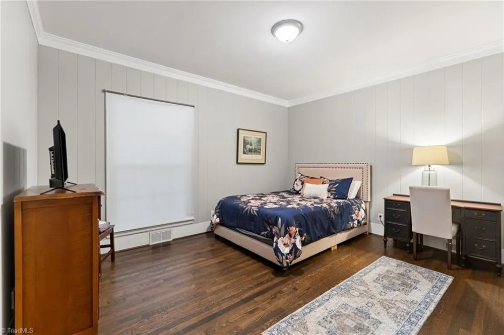 706 W Cornwallis Drive Greensboro, NC 27408