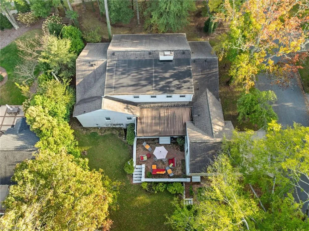 706 W Cornwallis Drive Greensboro, NC 27408