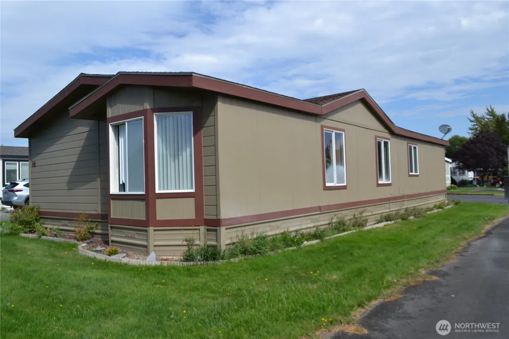3010 W Peninsula Drive #92 Moses Lake, WA 98837