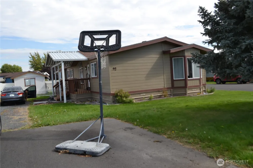 3010 W Peninsula Drive #92 Moses Lake, WA 98837
