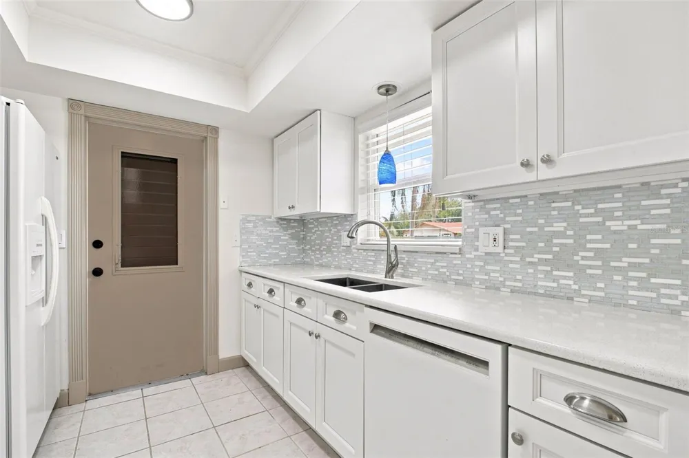 2336 MALCOLM DRIVE Palm Harbor, FL 34684